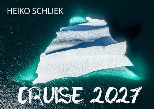 Cover des Kreuzfahrt-Fotokalenders Cruise 2027 von Heiko Schliek: Eisberg im türkisblauen Meer